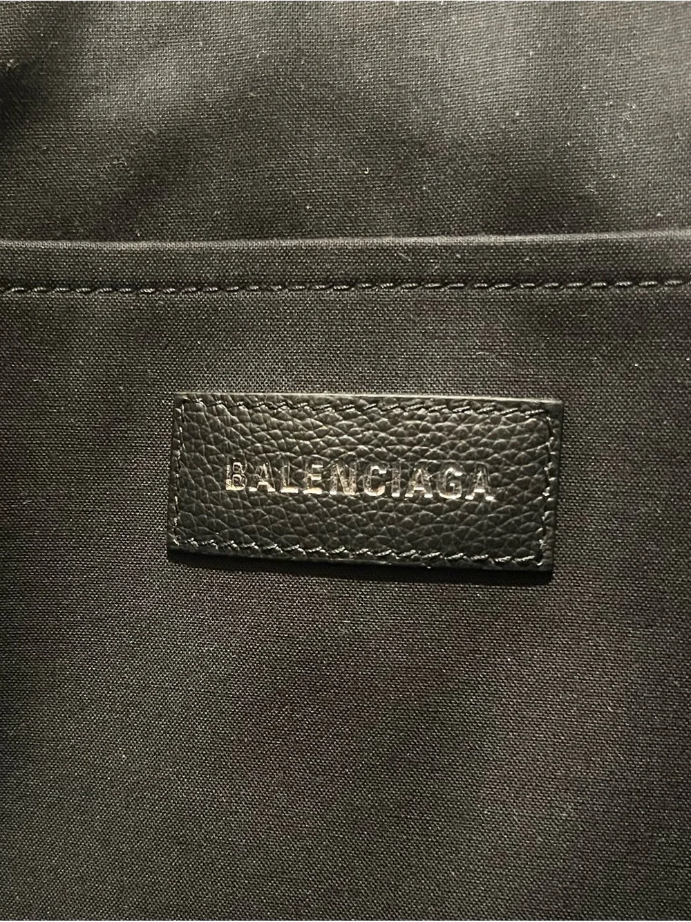 $2290 Balenciaga 2-Way Paris Logo Leather Weekend Tote Bag